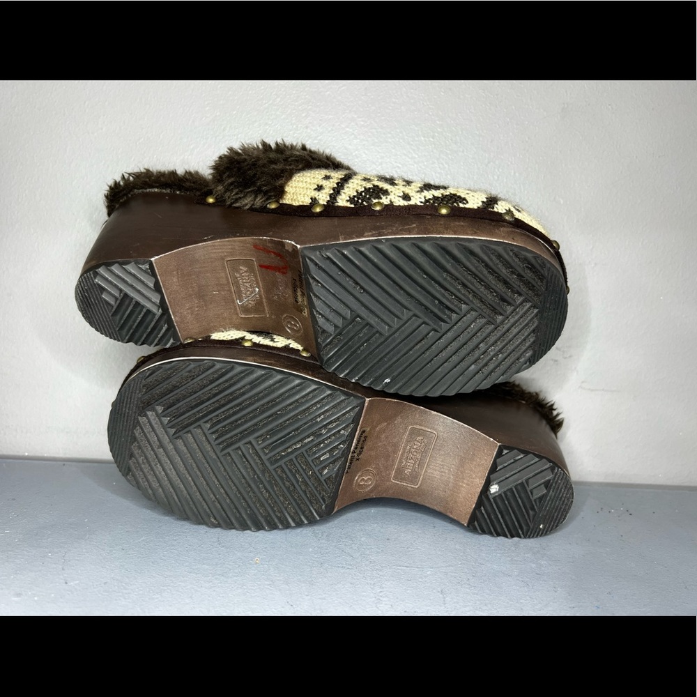 Clogs - Picture 5 of 5